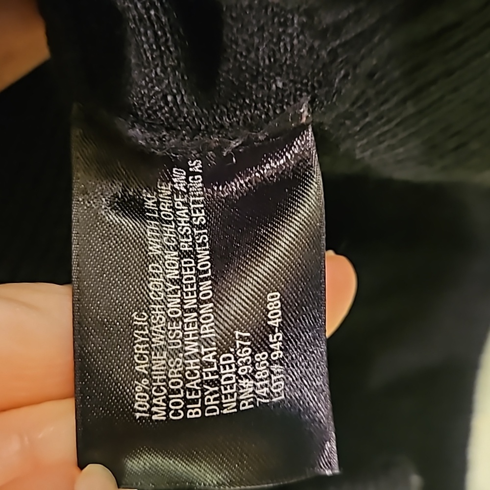 East 5th Woman Black cardigan with little rhinestone and black buttons. 1X - Picture 7 of 8
